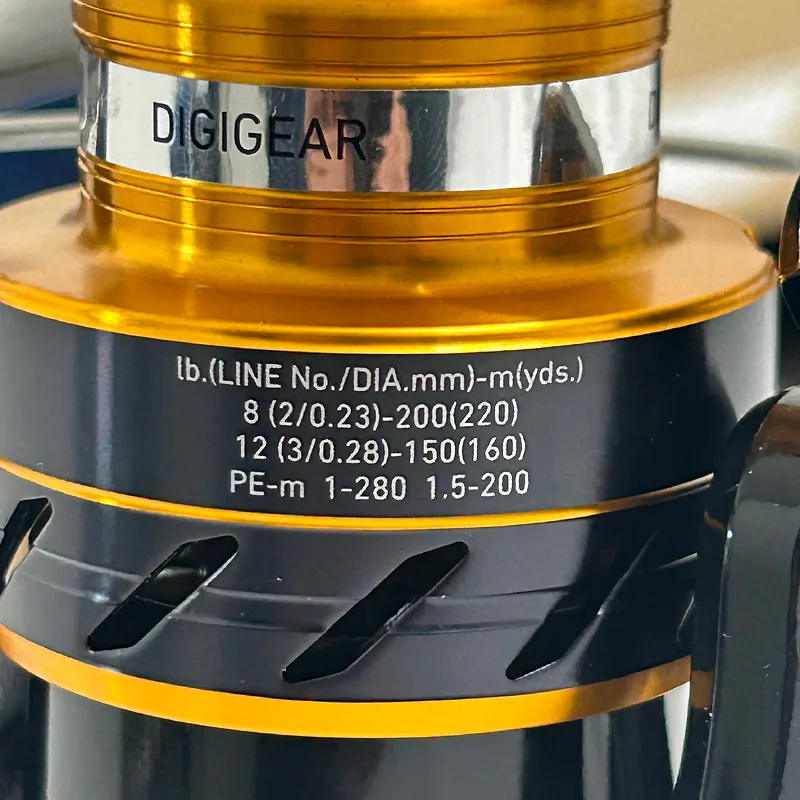 רולר Daiwa MISSION CS 2500